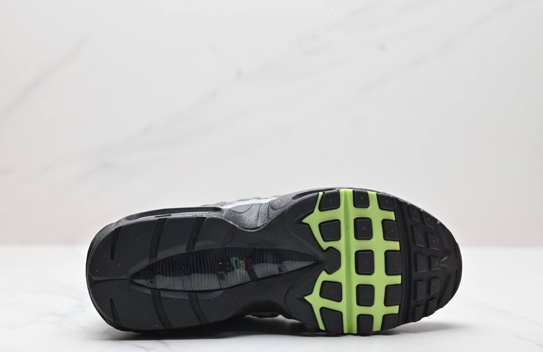 Обувки Air Max 95 Reverse Neon