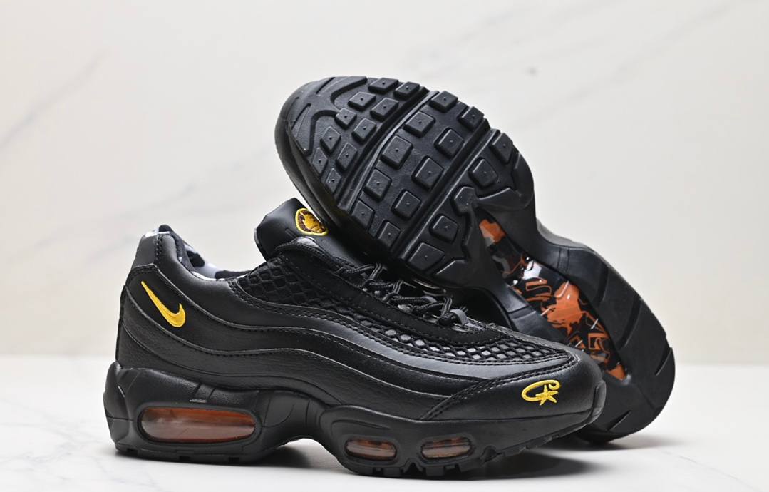 Обувки Air Max 95 Corteiz Honey