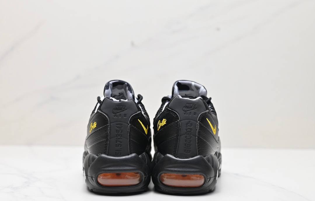 Обувки Air Max 95 Corteiz Honey