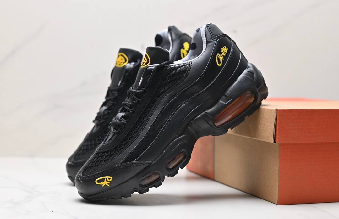 Обувки Air Max 95 Corteiz Honey