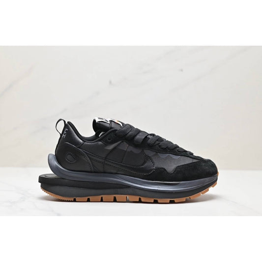 Обувки Sacai VaporWaffle Black&Gum