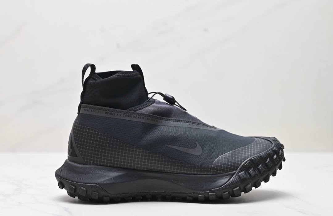 Обувки ACG Mountain Black