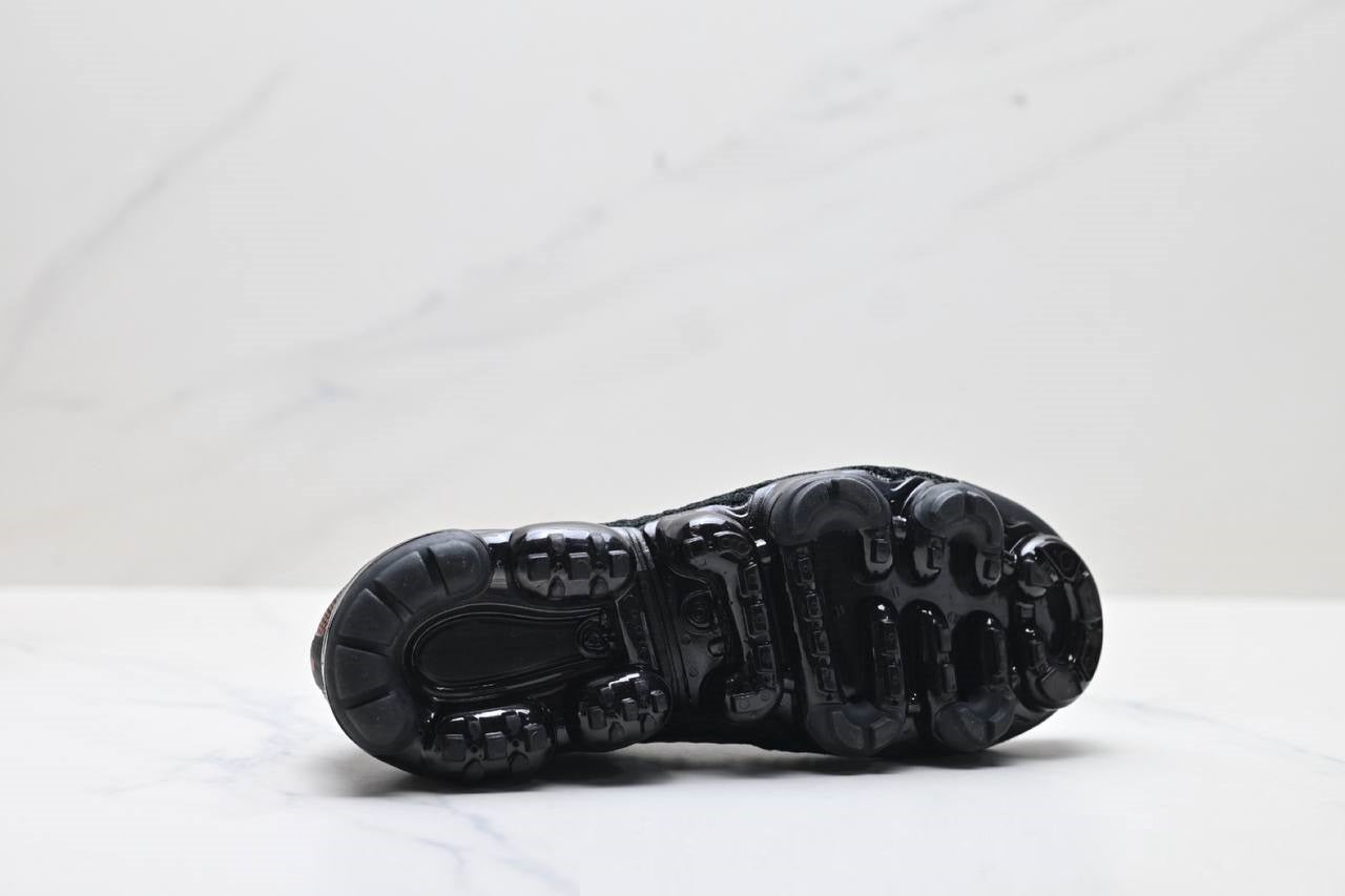 Обувки Air VaporMax Flyknit 3 Black Total Orange