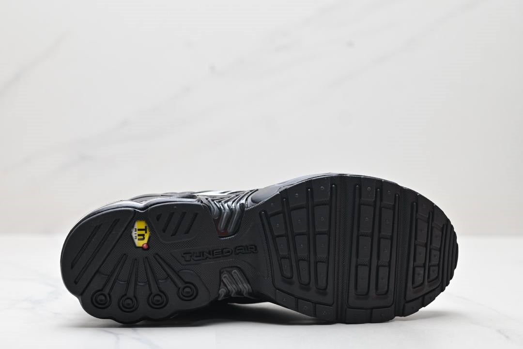 Обувки Air Max Plus 3 TN Black Silver