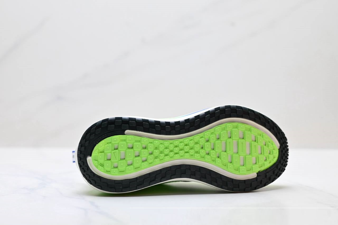 Обувки Vomero Plus Lime