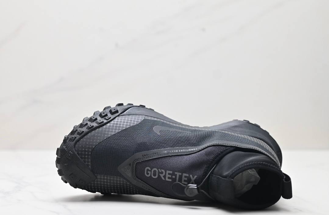 Обувки ACG Mountain Black