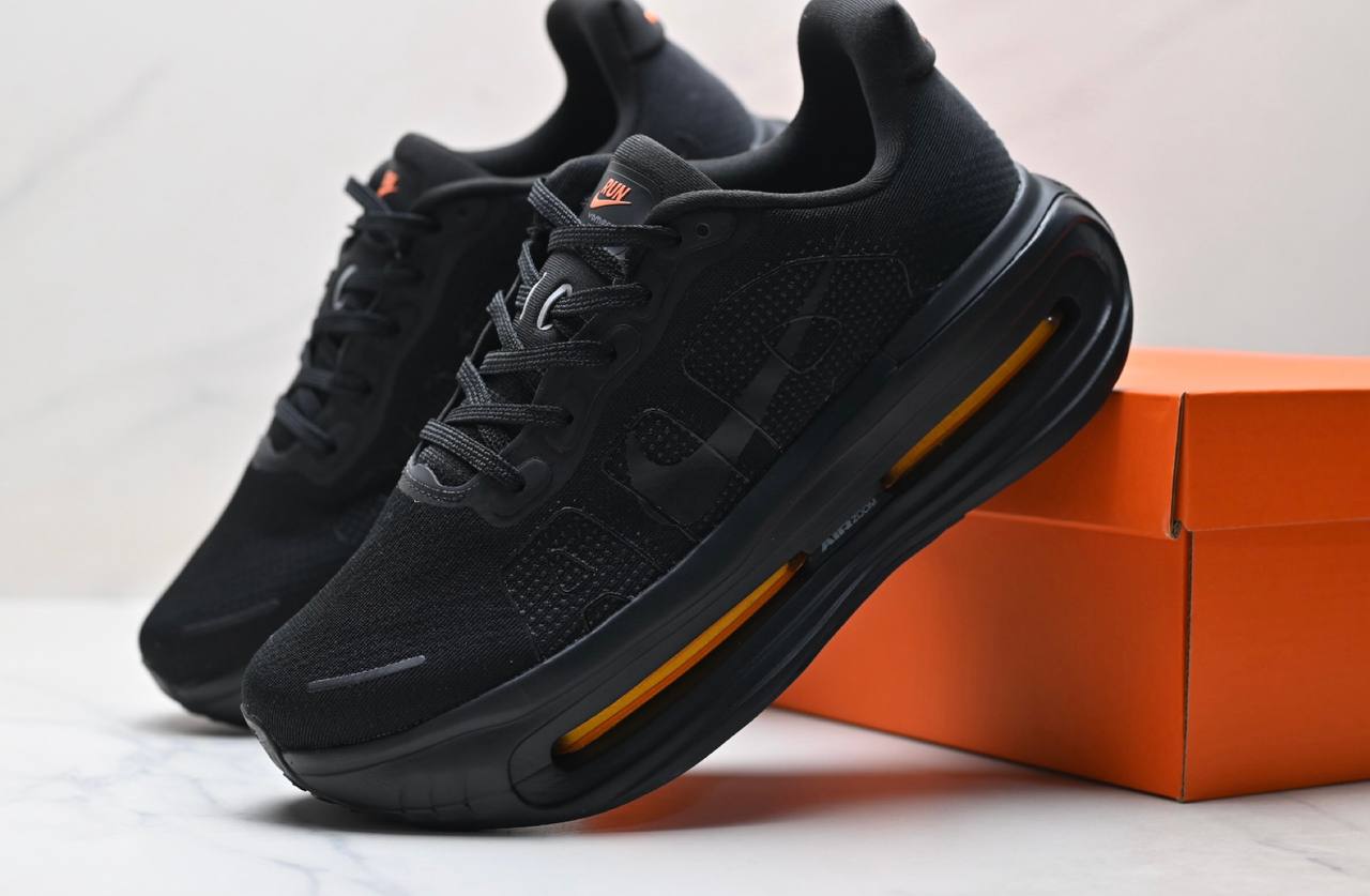 Обувки Vomero Premium Black