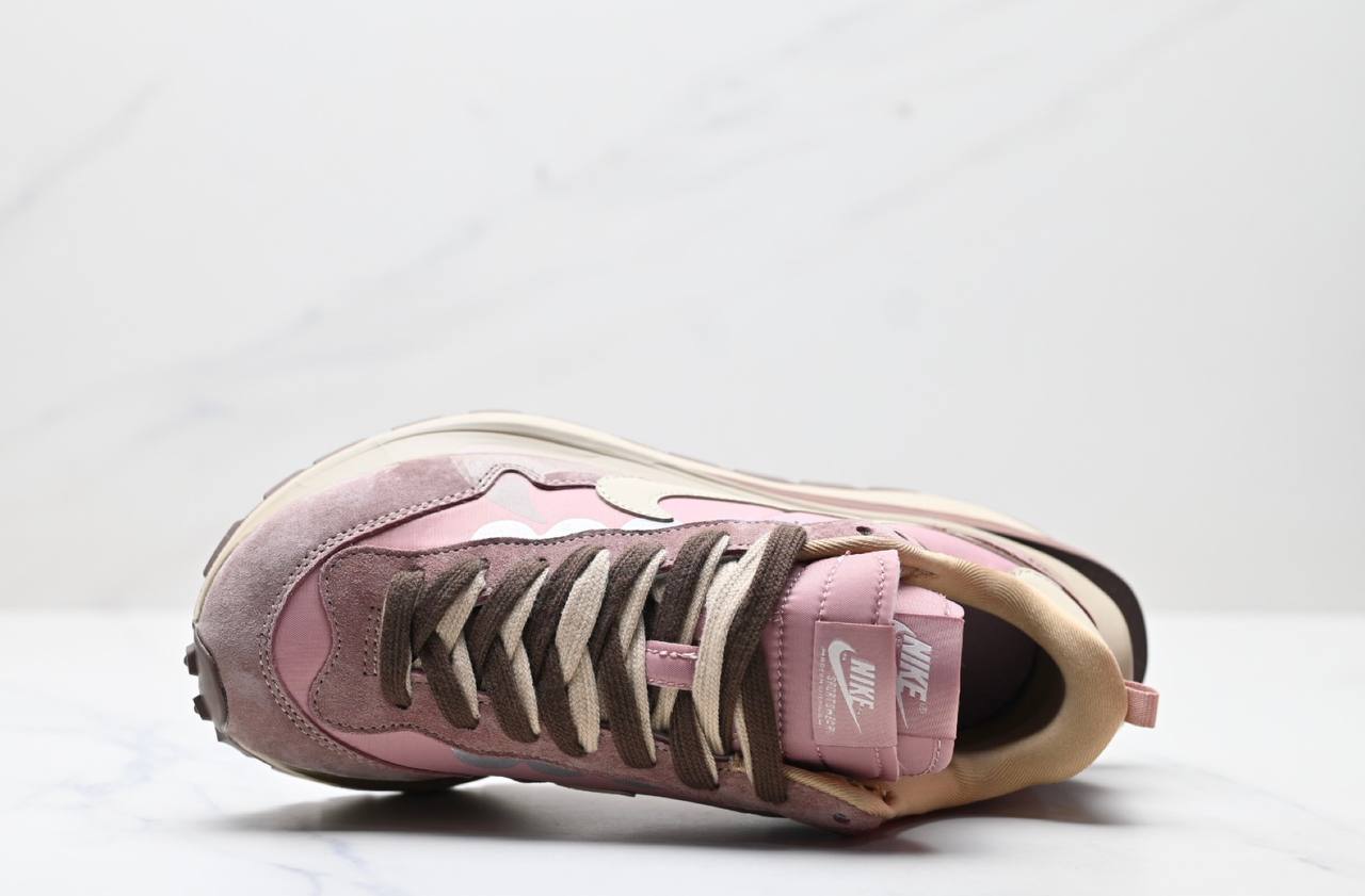 Обувки Sacai VaporWaffle Pink