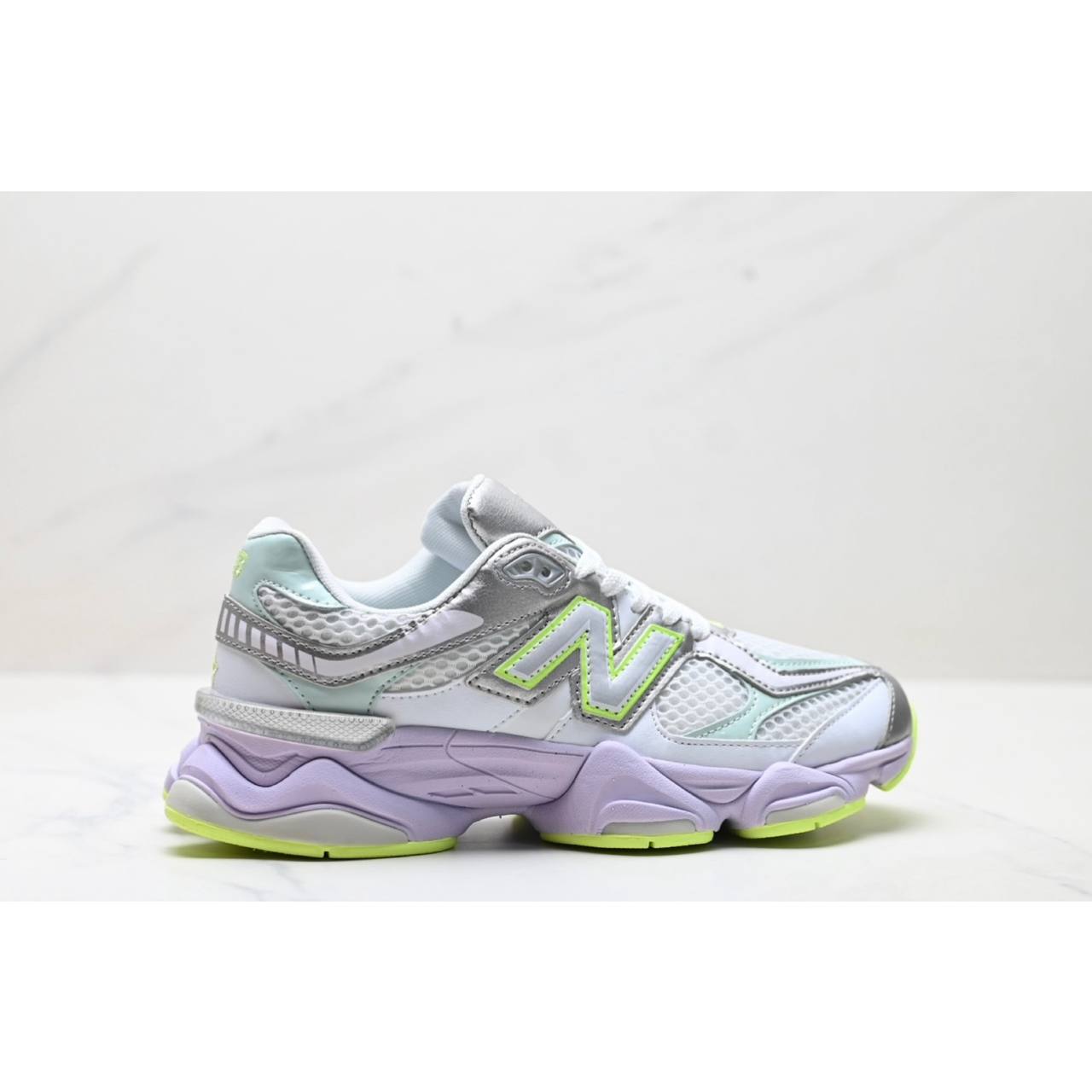 Обувки NB 9060 White Taro