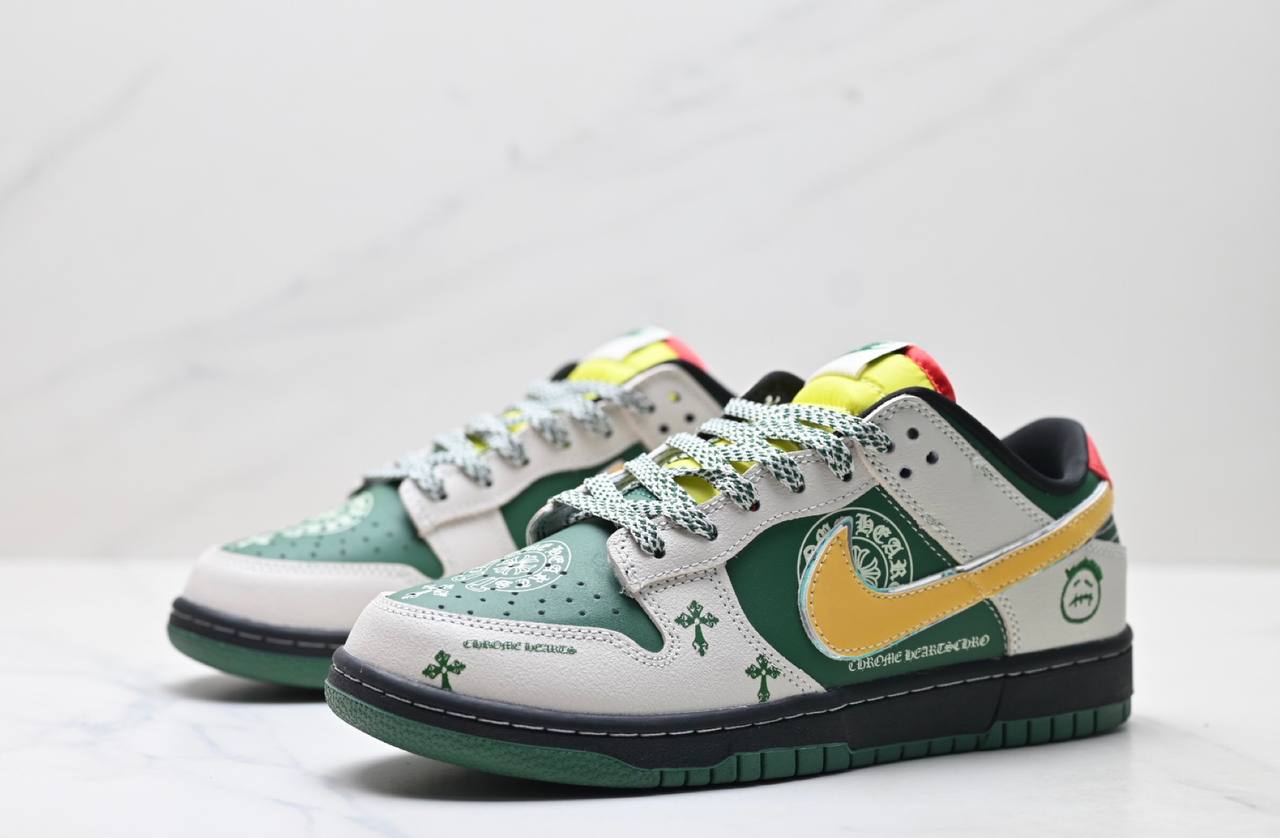 Обувки SB Dunk Low Chrome Hearts