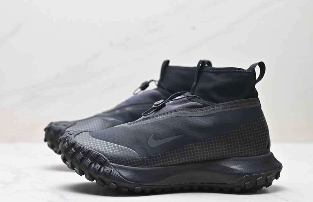 Обувки ACG Mountain Black