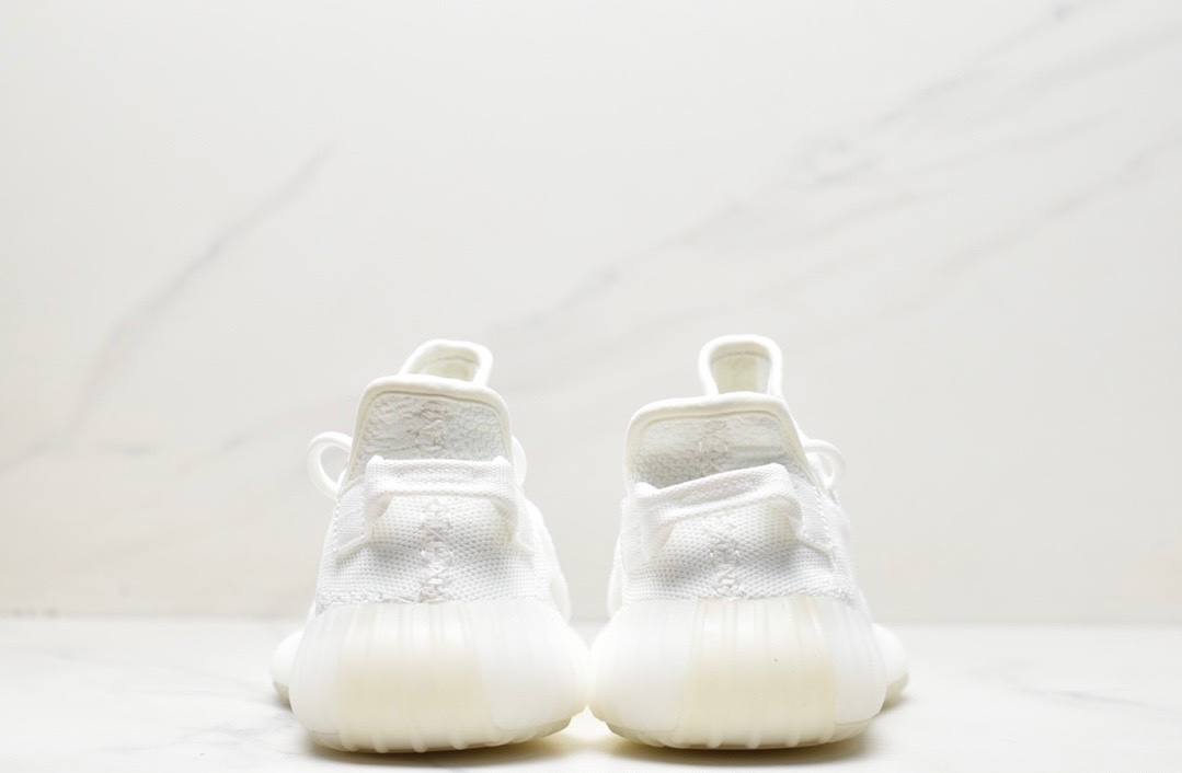 Обувки Yeezy 350 V2 Cream