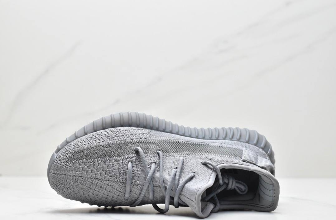 Обувки Yeezy 350 V2 Grey