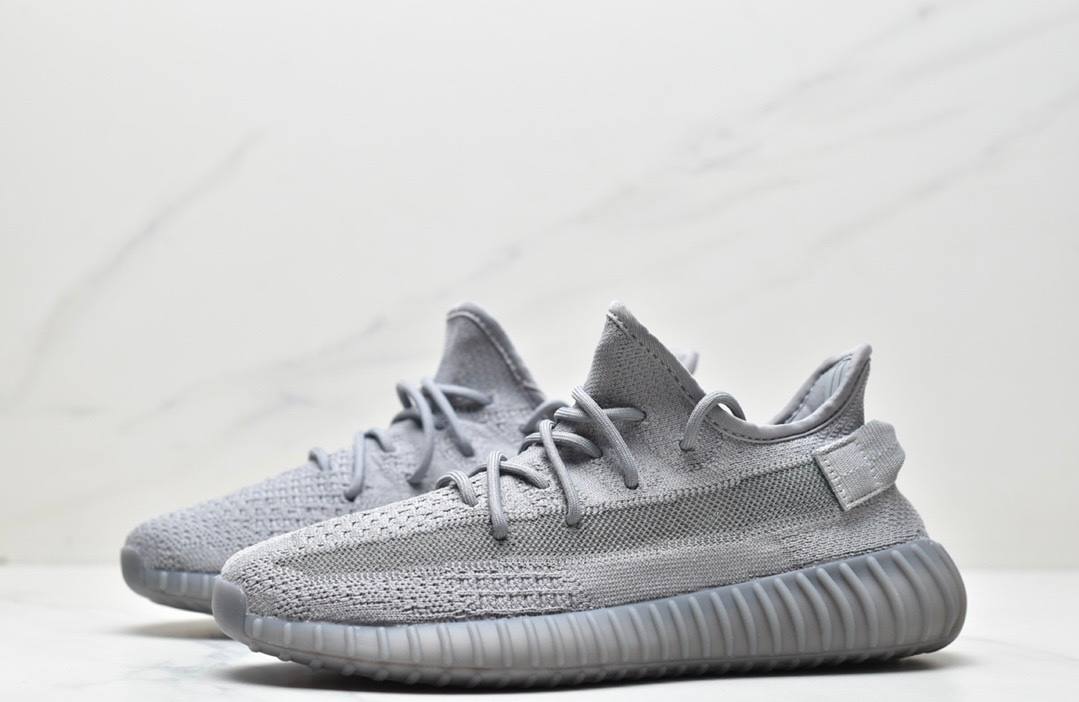 Обувки Yeezy 350 V2 Grey