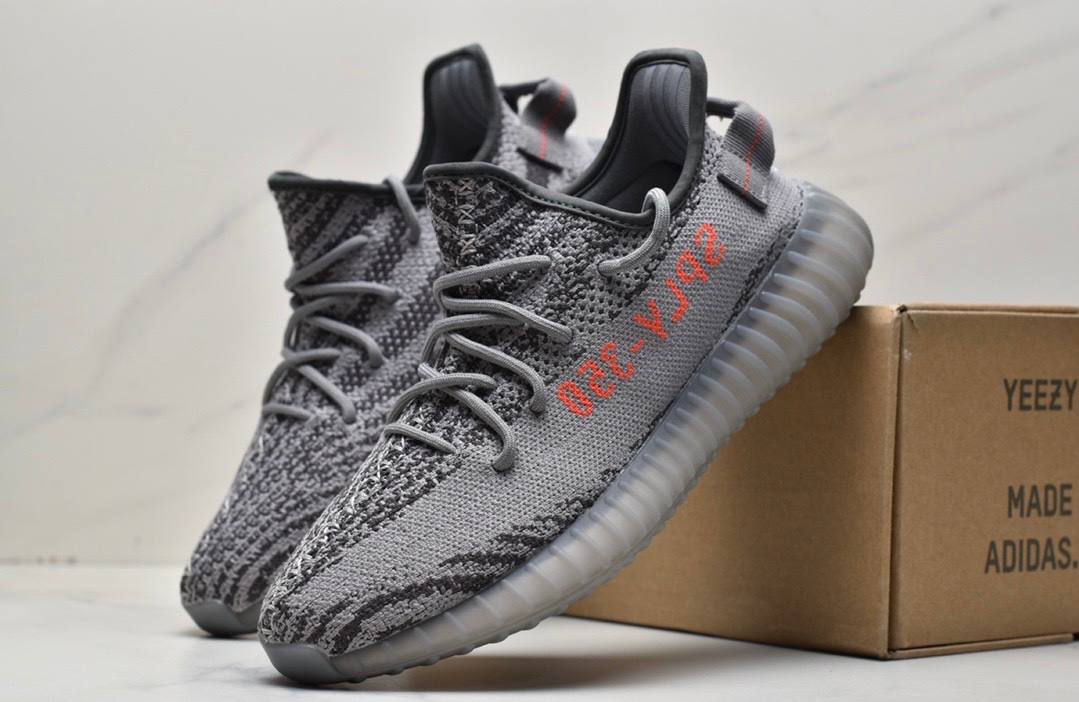 Обувки Yeezy 350 V2 Beluga 2.0