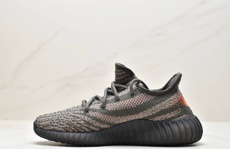 Обувки Yeezy 350 V2 Carbon Beluga