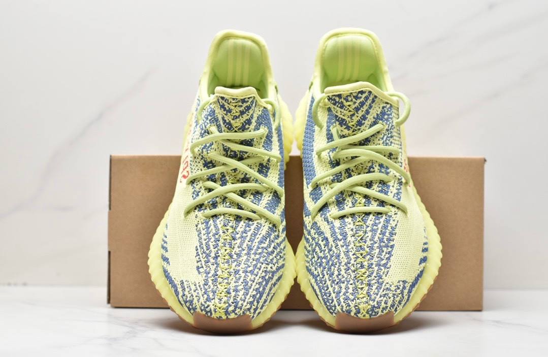 Обувки Yeezy 350 V2 Semi Frozen Yellow