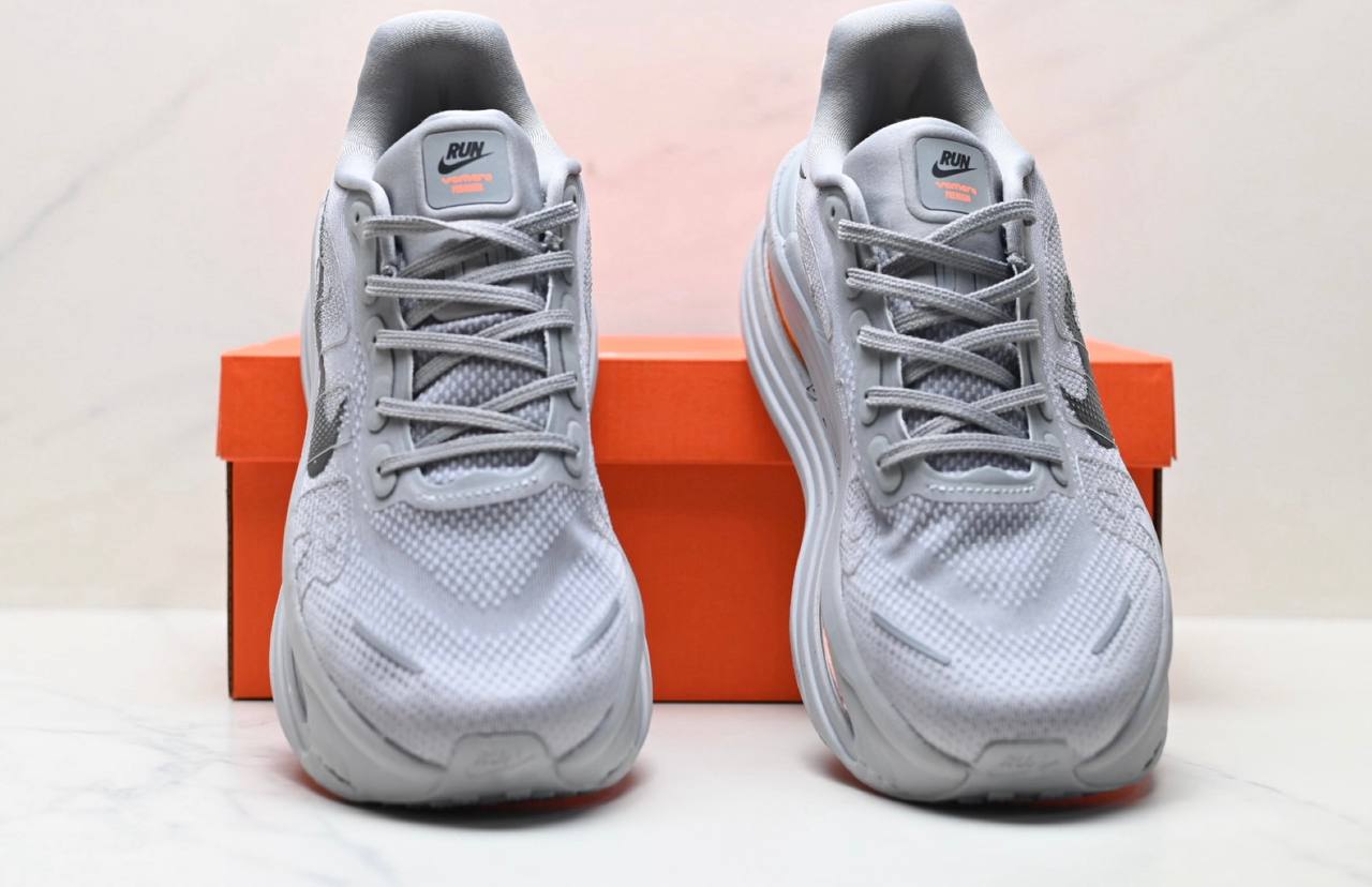 Обувки Air Zoom Vomero Premium