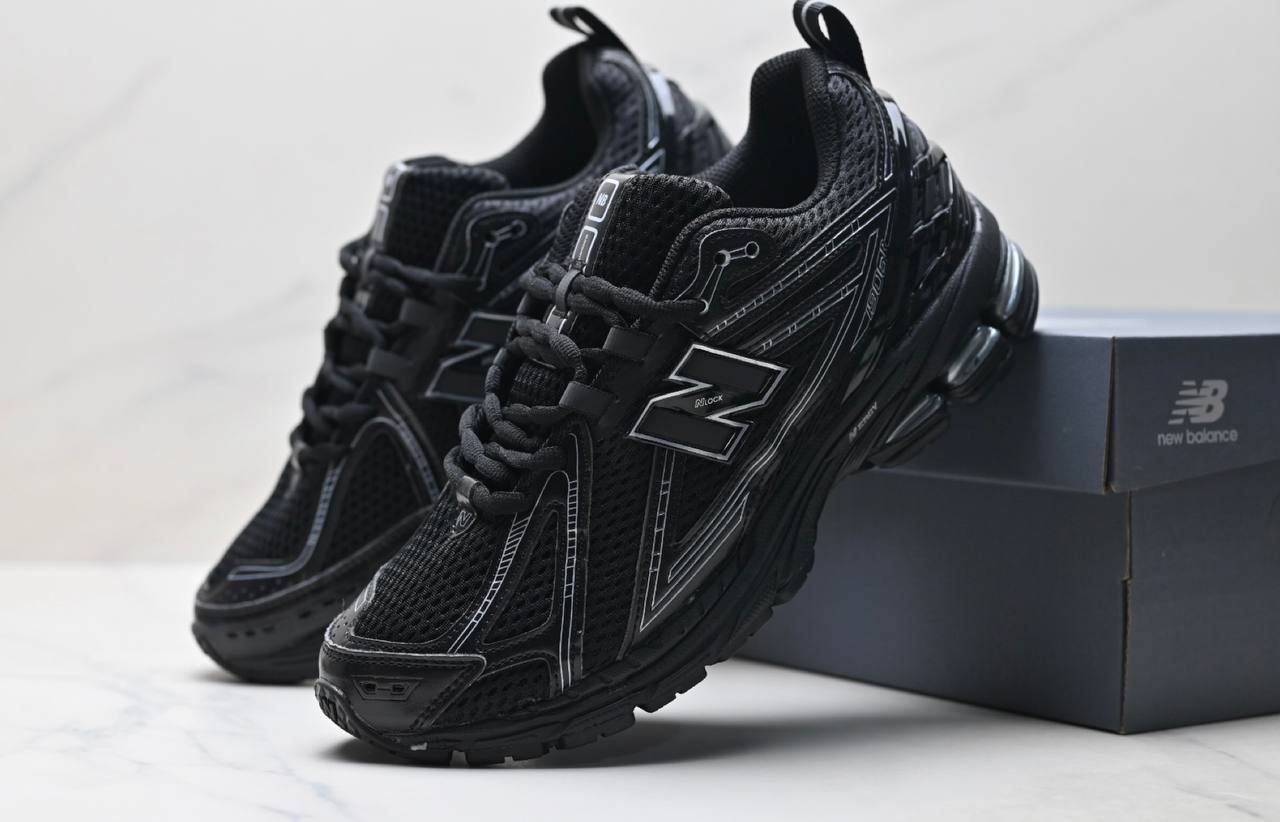 Обувки New Balance M1906RCH