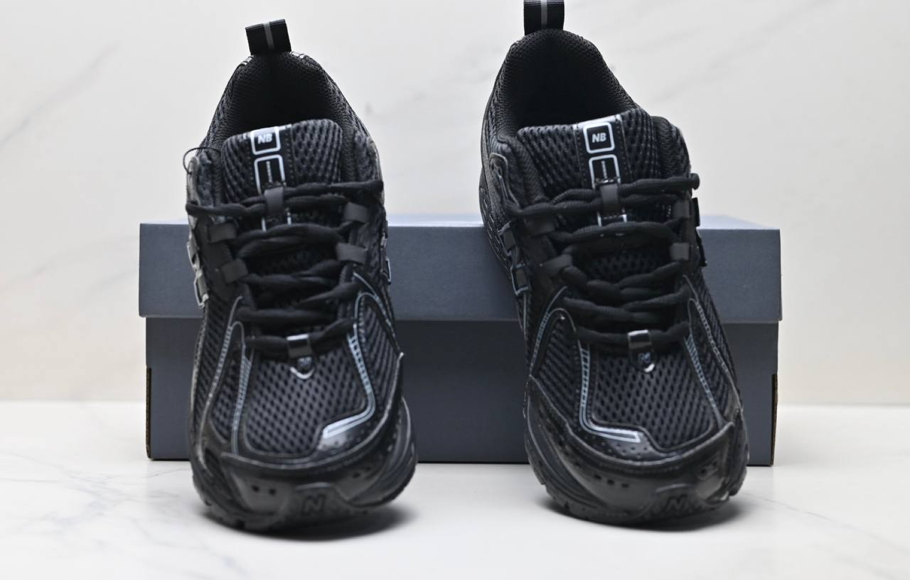 Обувки New Balance M1906RCH