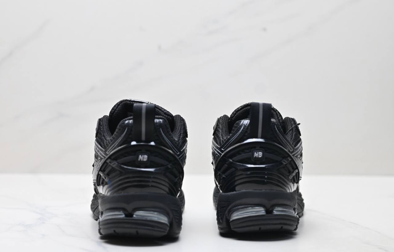 Обувки New Balance M1906RCH