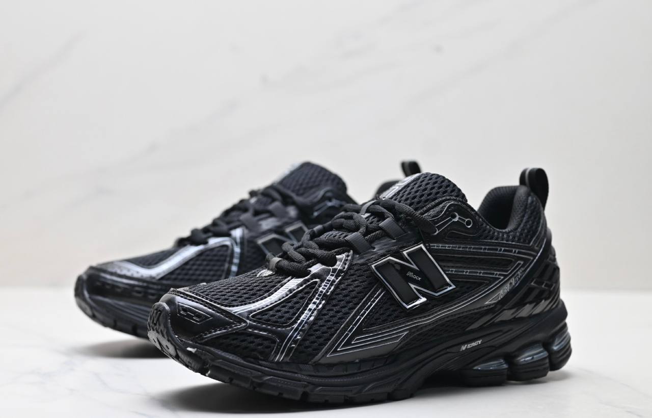 Обувки New Balance M1906RCH