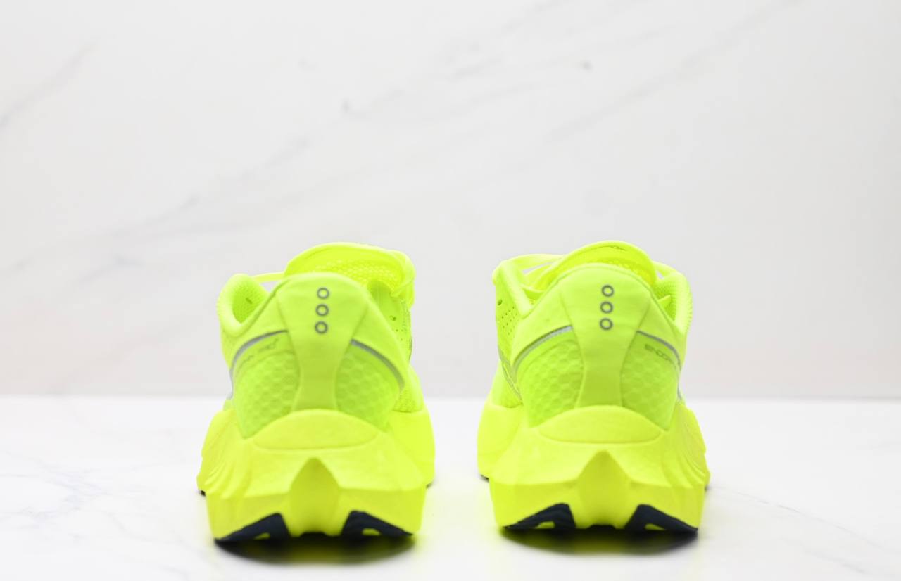 Обувки Saucony Endorphin Pro 4 Electric Green