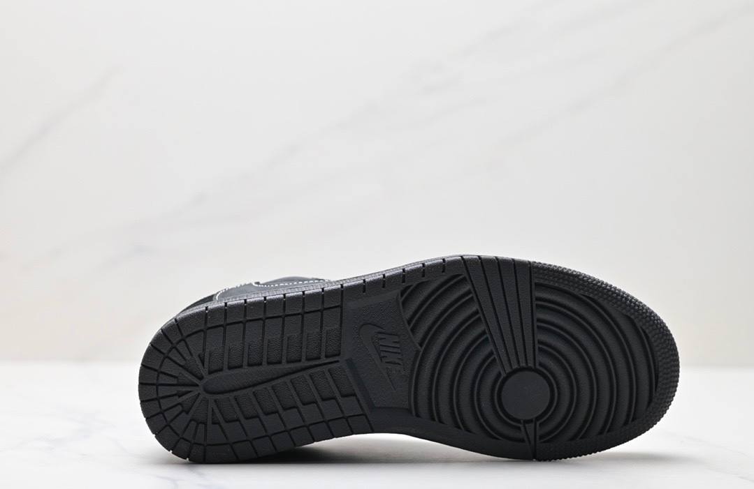 Обувки AJ1 Retro Travis Scott Black Phantom