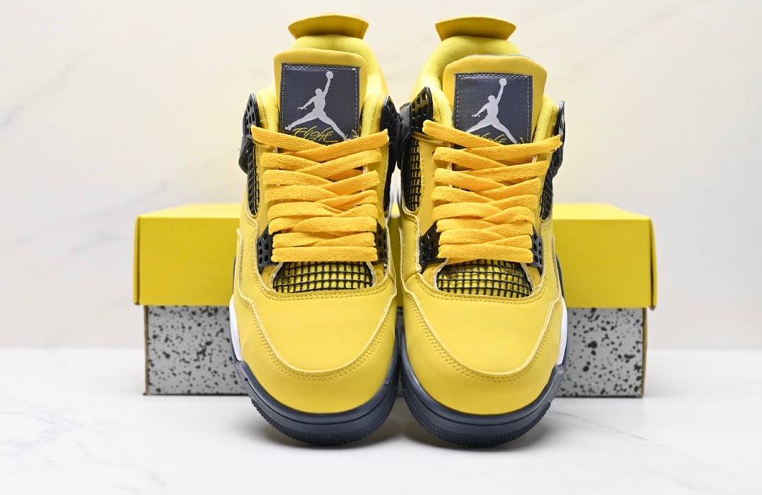 Обувки AJ 4 Retro Lightning