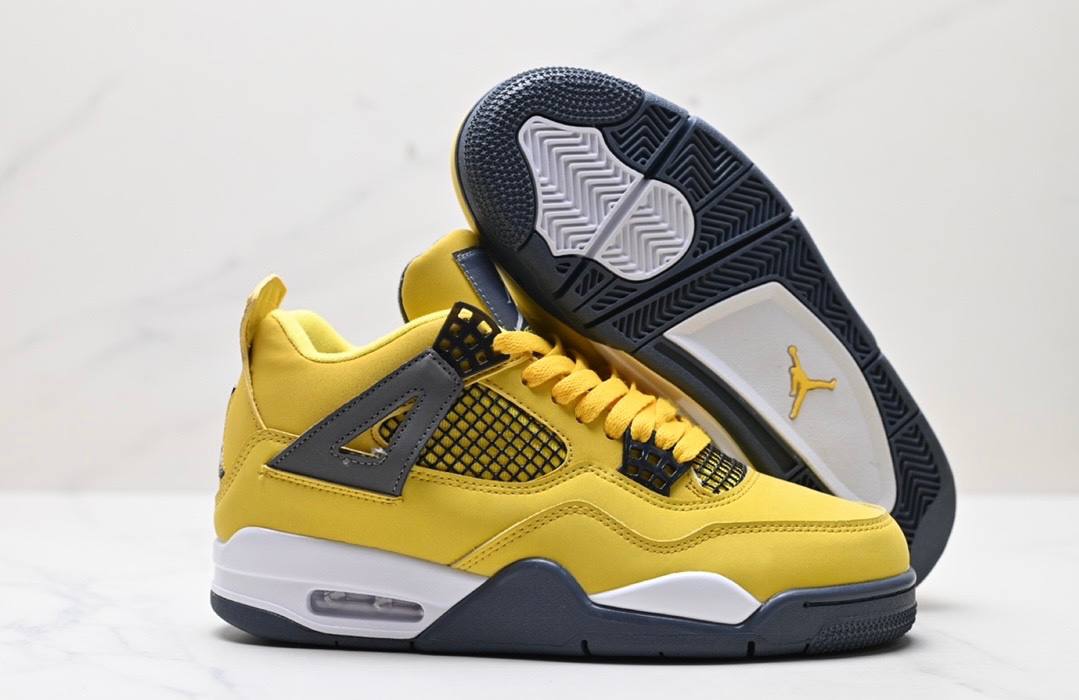 Обувки AJ 4 Retro Lightning