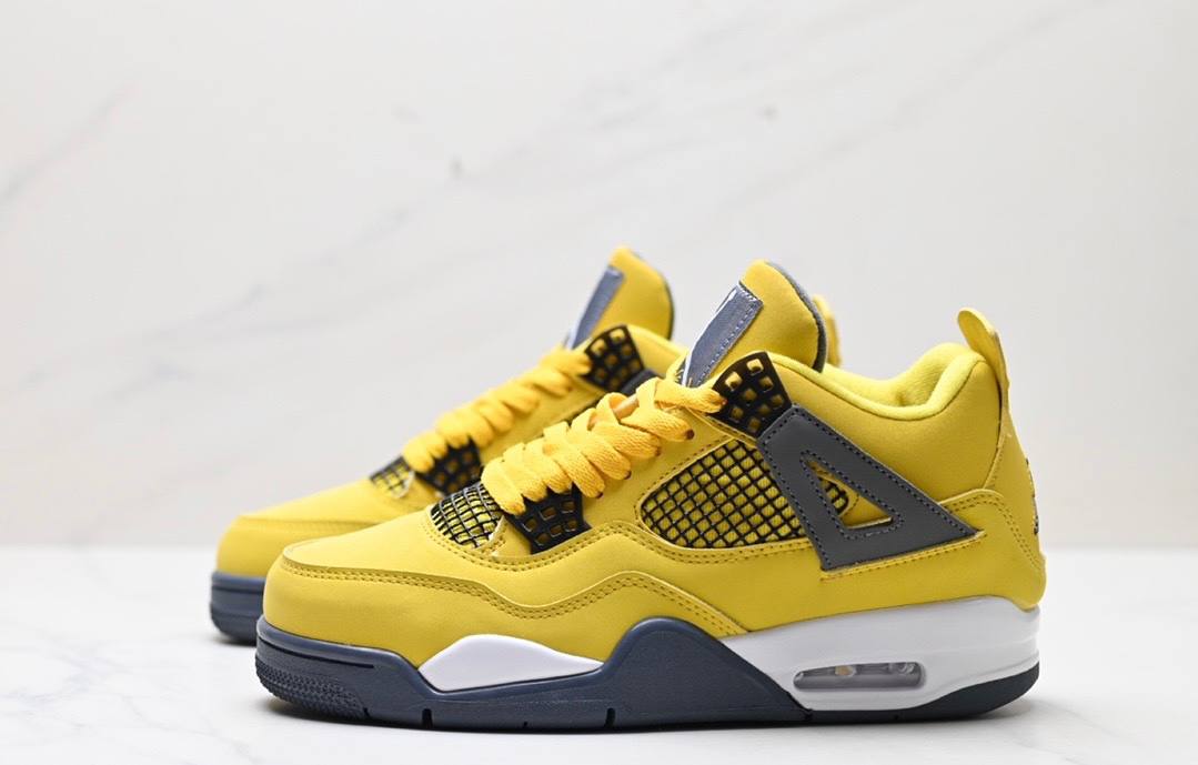 Обувки AJ 4 Retro Lightning