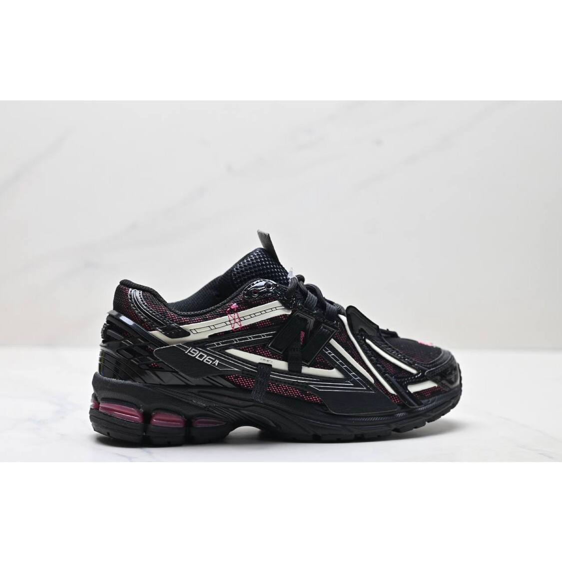 Обувки New Balance 1906 Dragon Berry