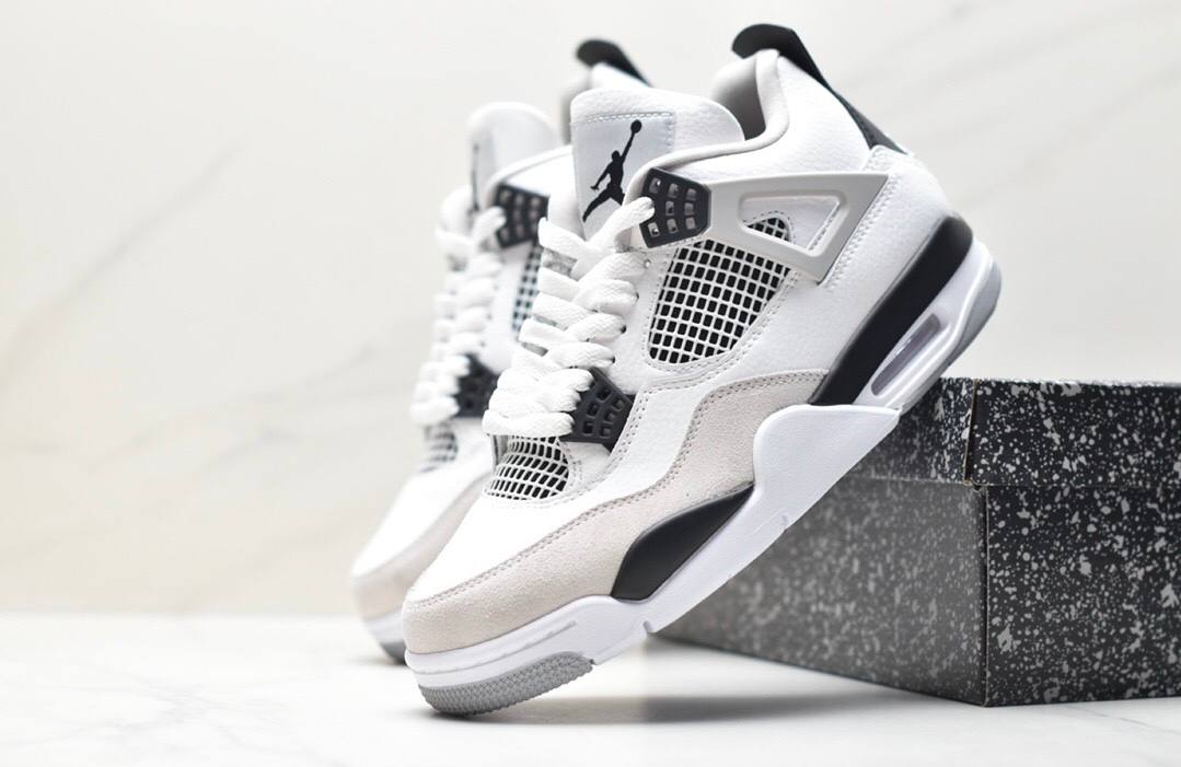 Обувки AJ 4 Retro Military Black