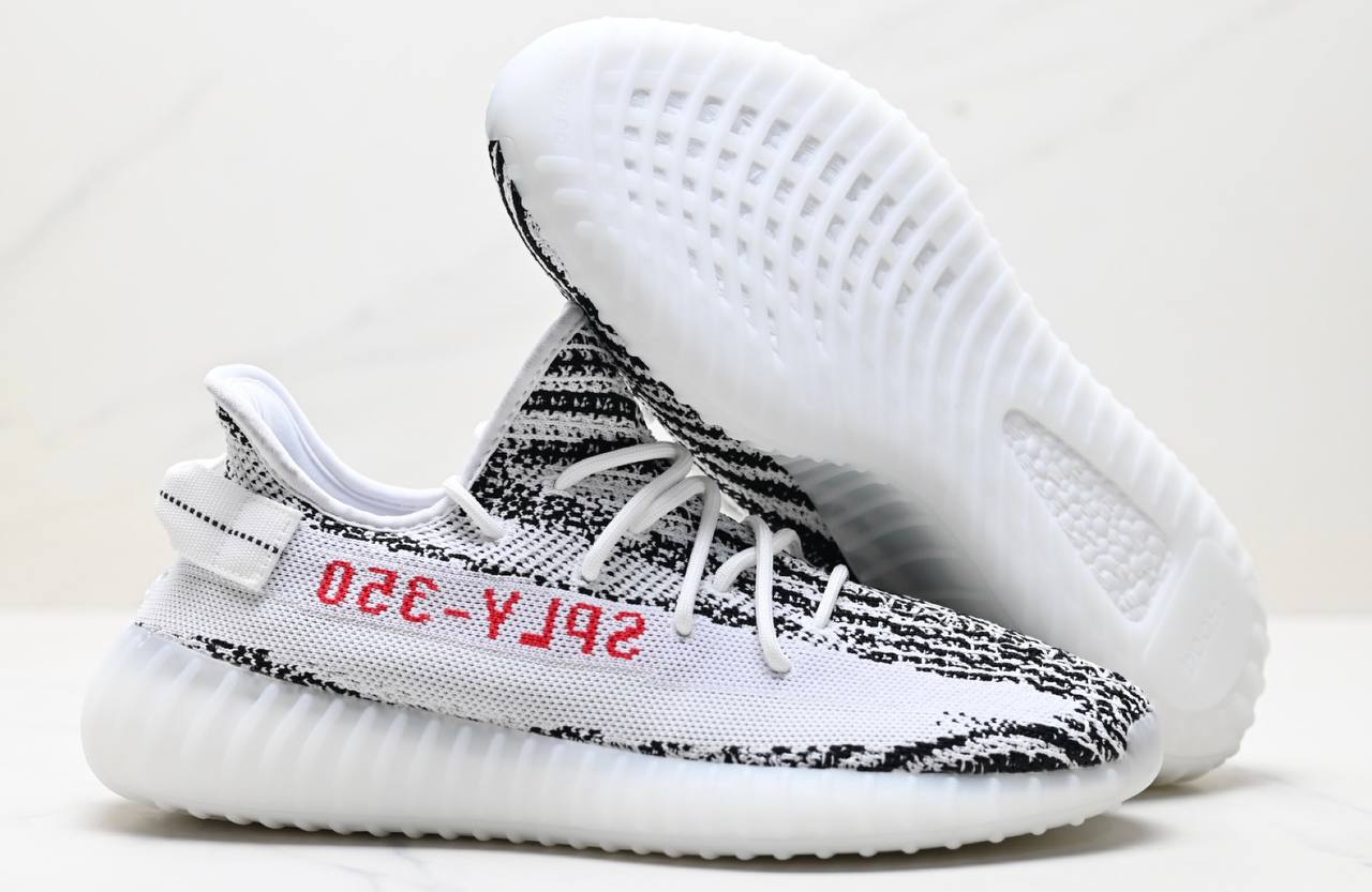 Обувки Yeezy 350 V2 Zebra