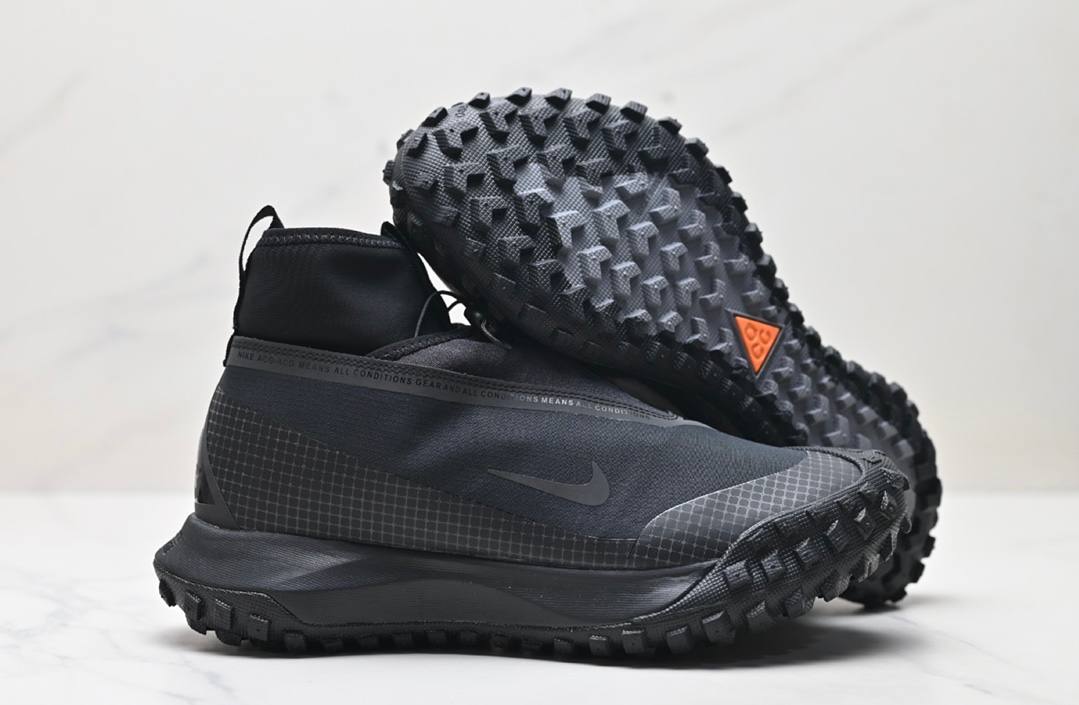Обувки ACG Mountain Black