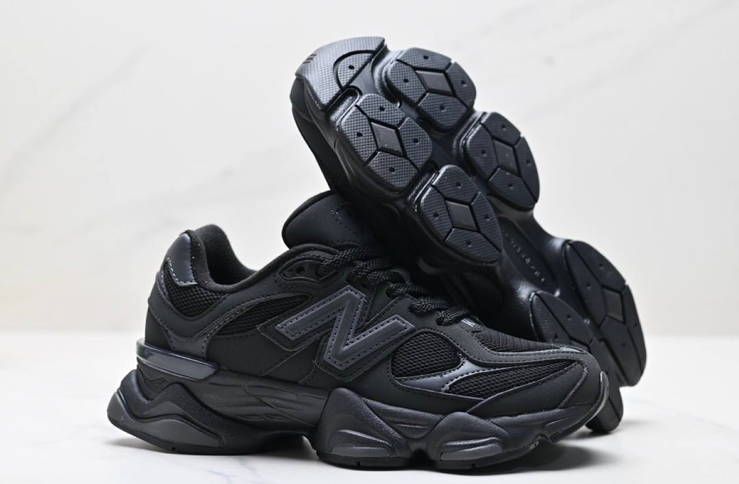 Обувки NB 9060 Black