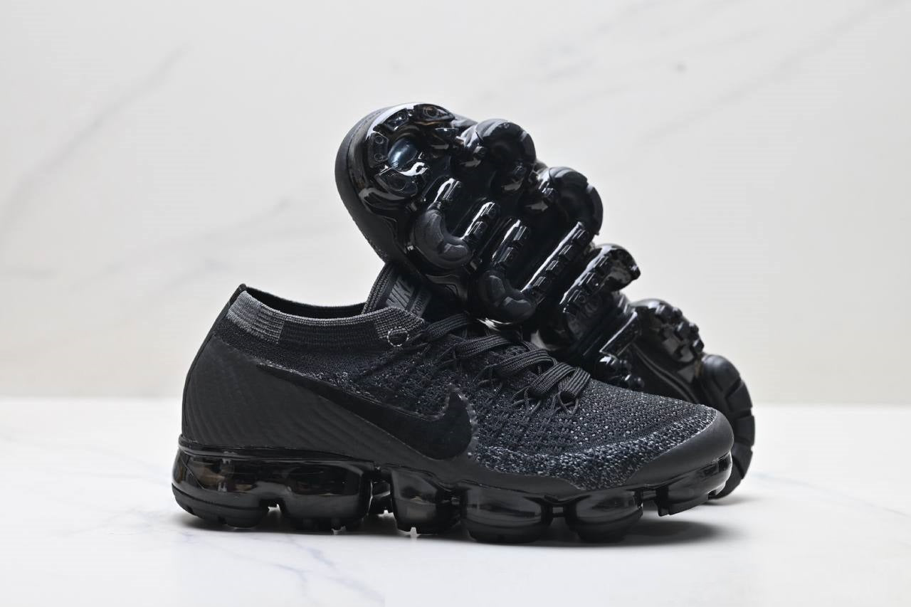 Обувки Air VaporMax 2023 Flyknit Triple Black