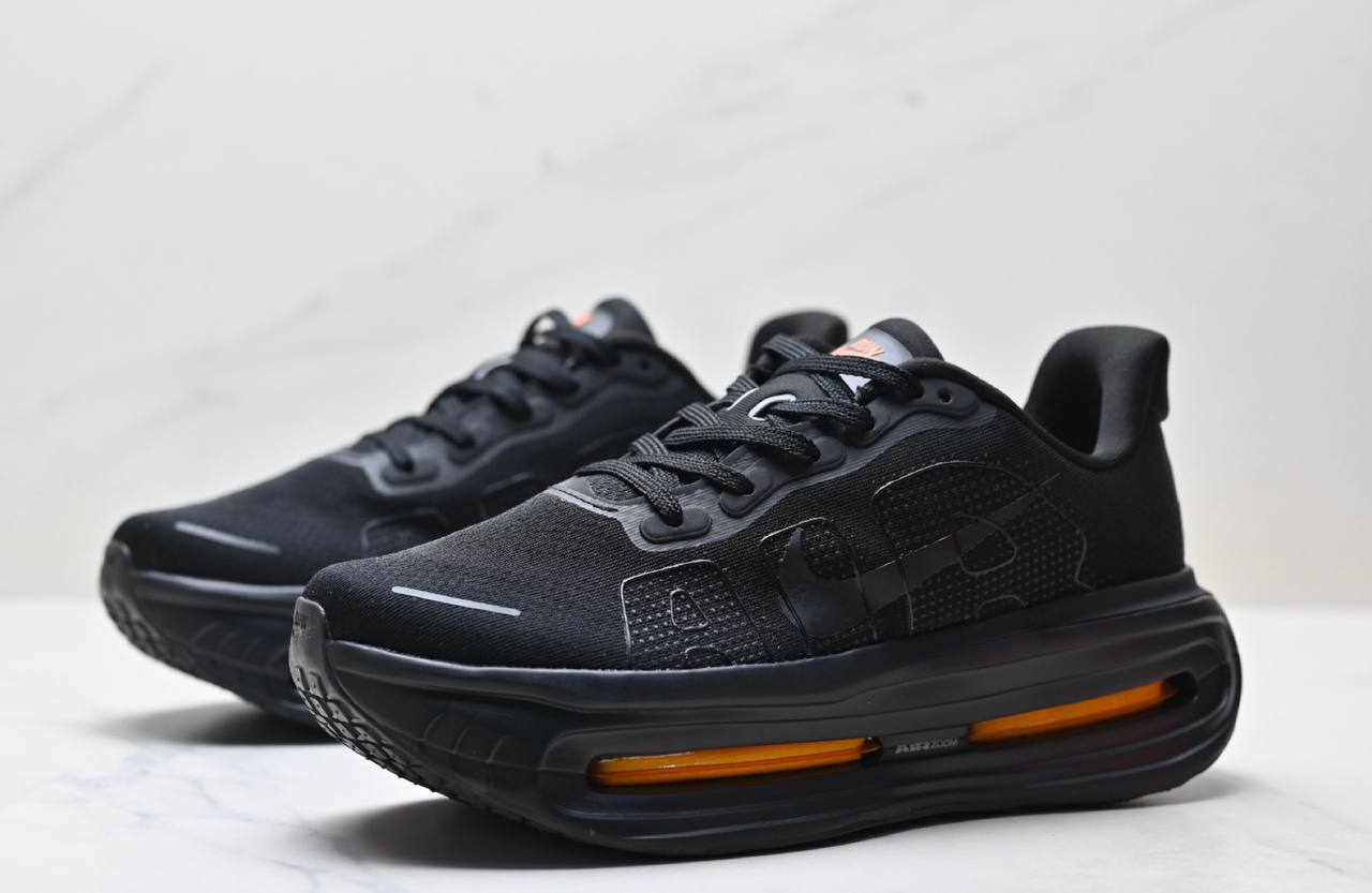 Обувки Vomero Premium Black