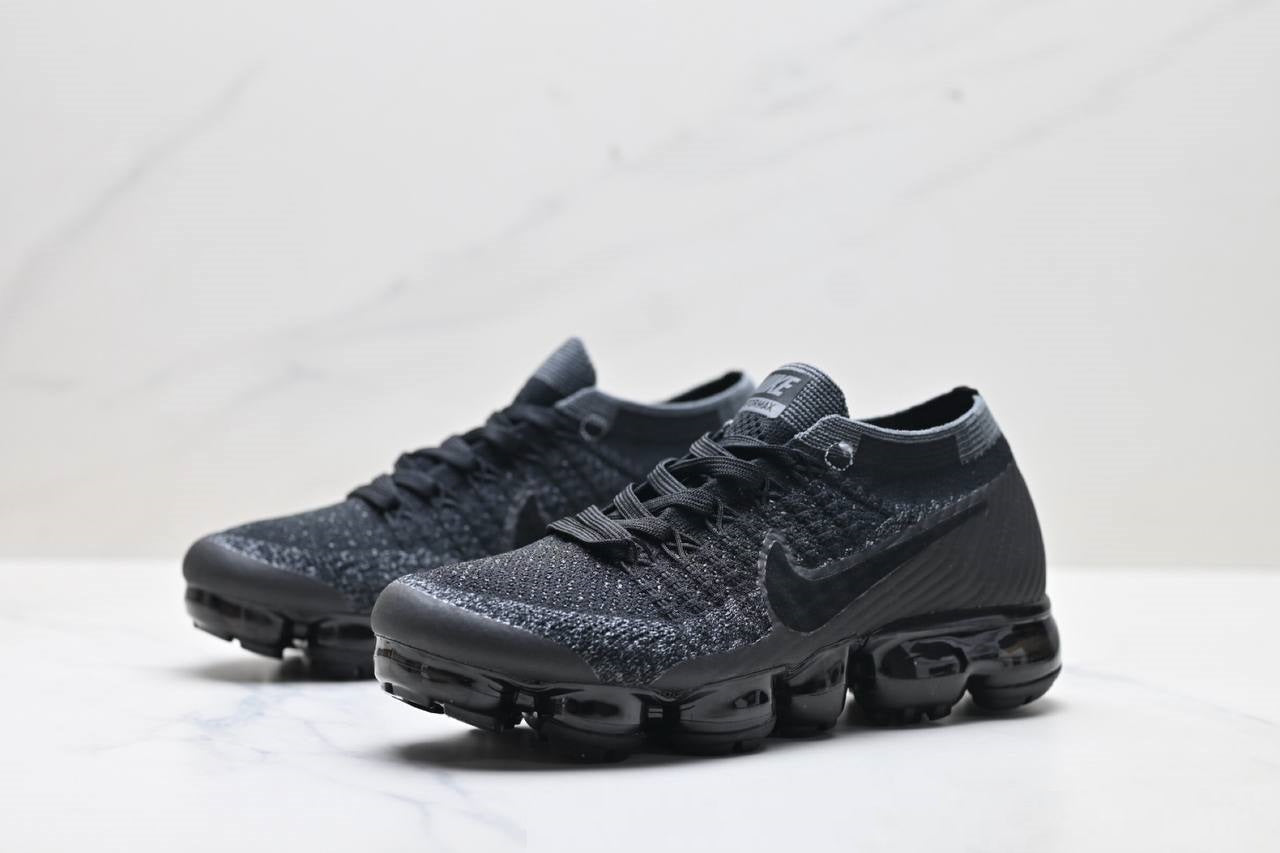 Обувки Air VaporMax 2023 Flyknit Triple Black