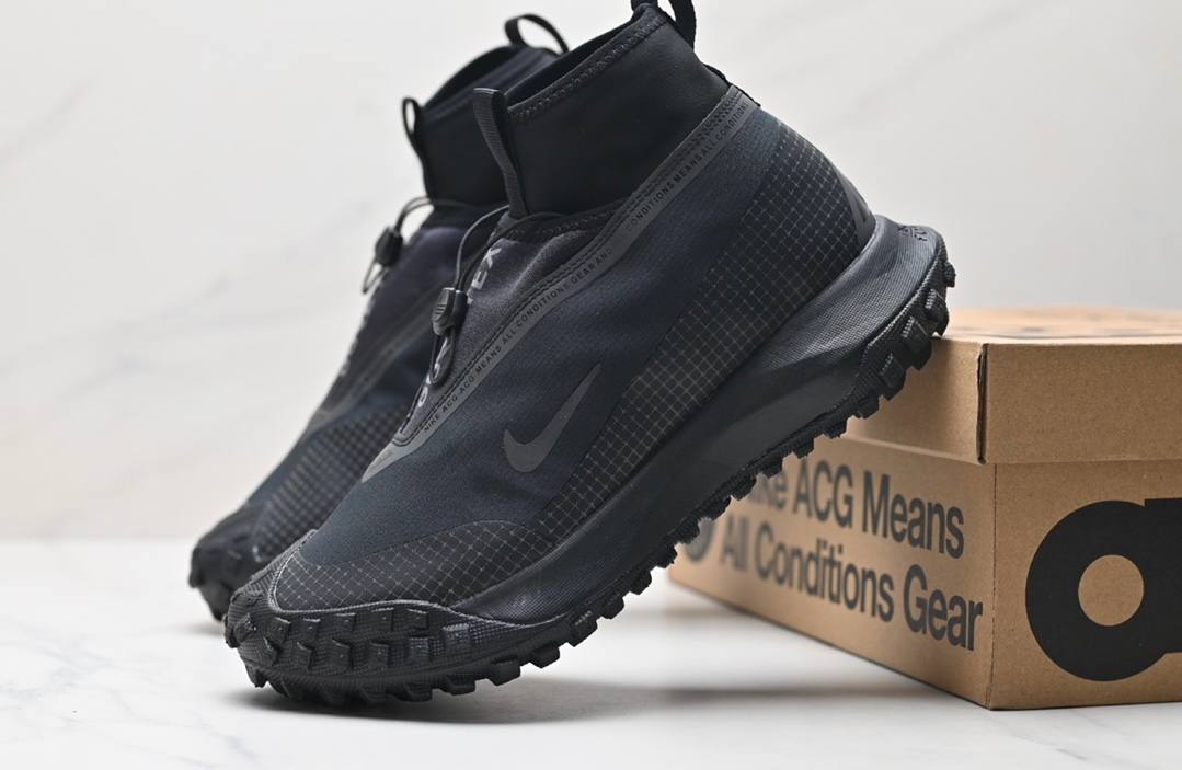 Обувки ACG Mountain Black