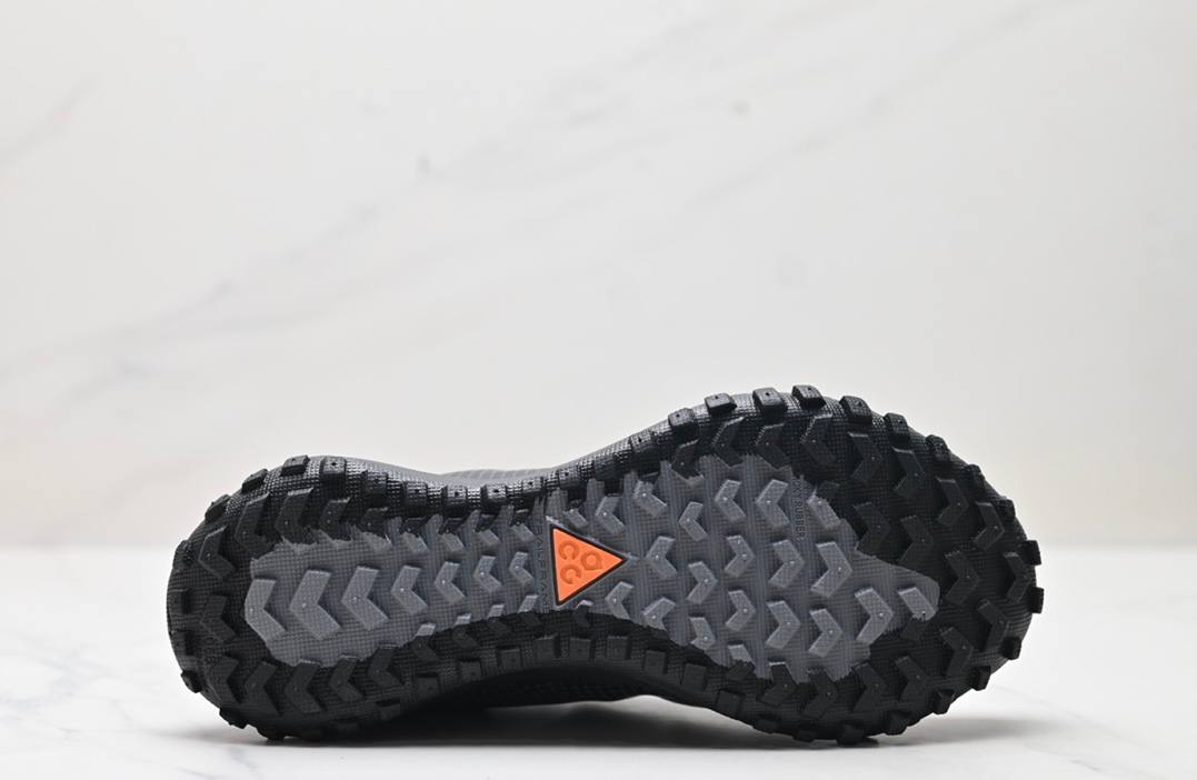 Обувки ACG Mountain Black